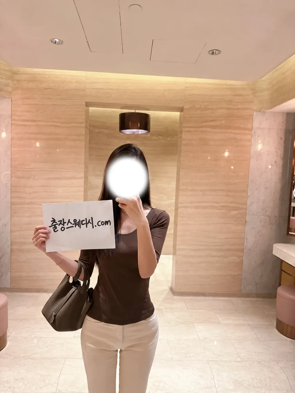 전원 한국인 관리사 · 퇴근 뒤에는 이동을 줄이고